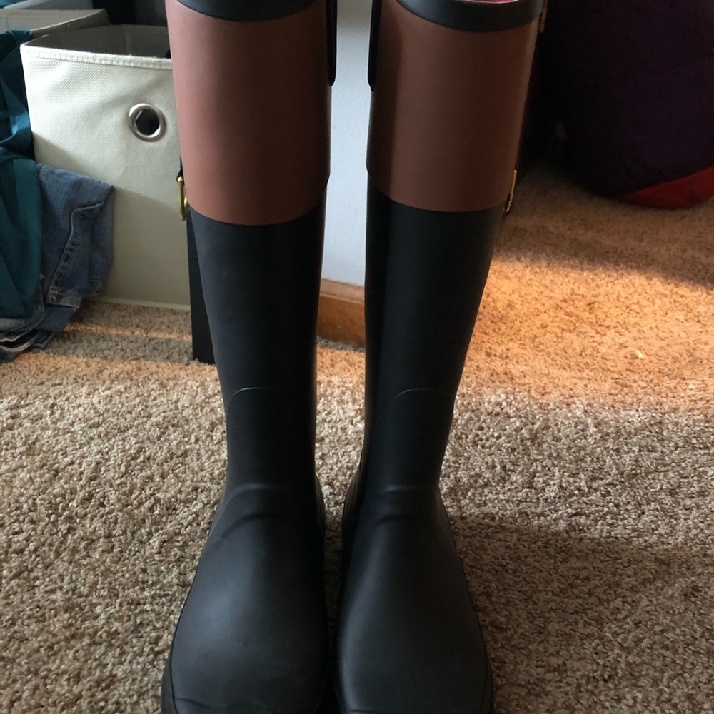 NEW Tommy Hilfiger rain boots - Picture 2 of 3